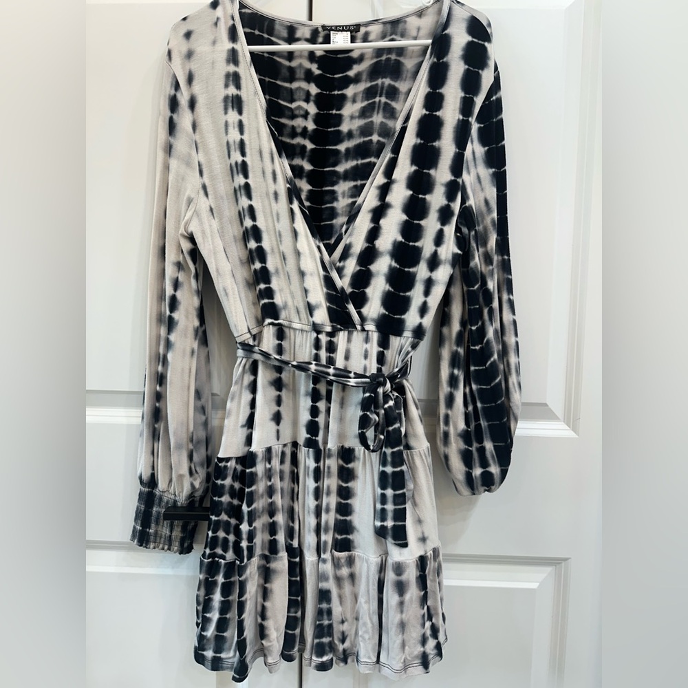Elegant Black and White Tie-Dye Dress